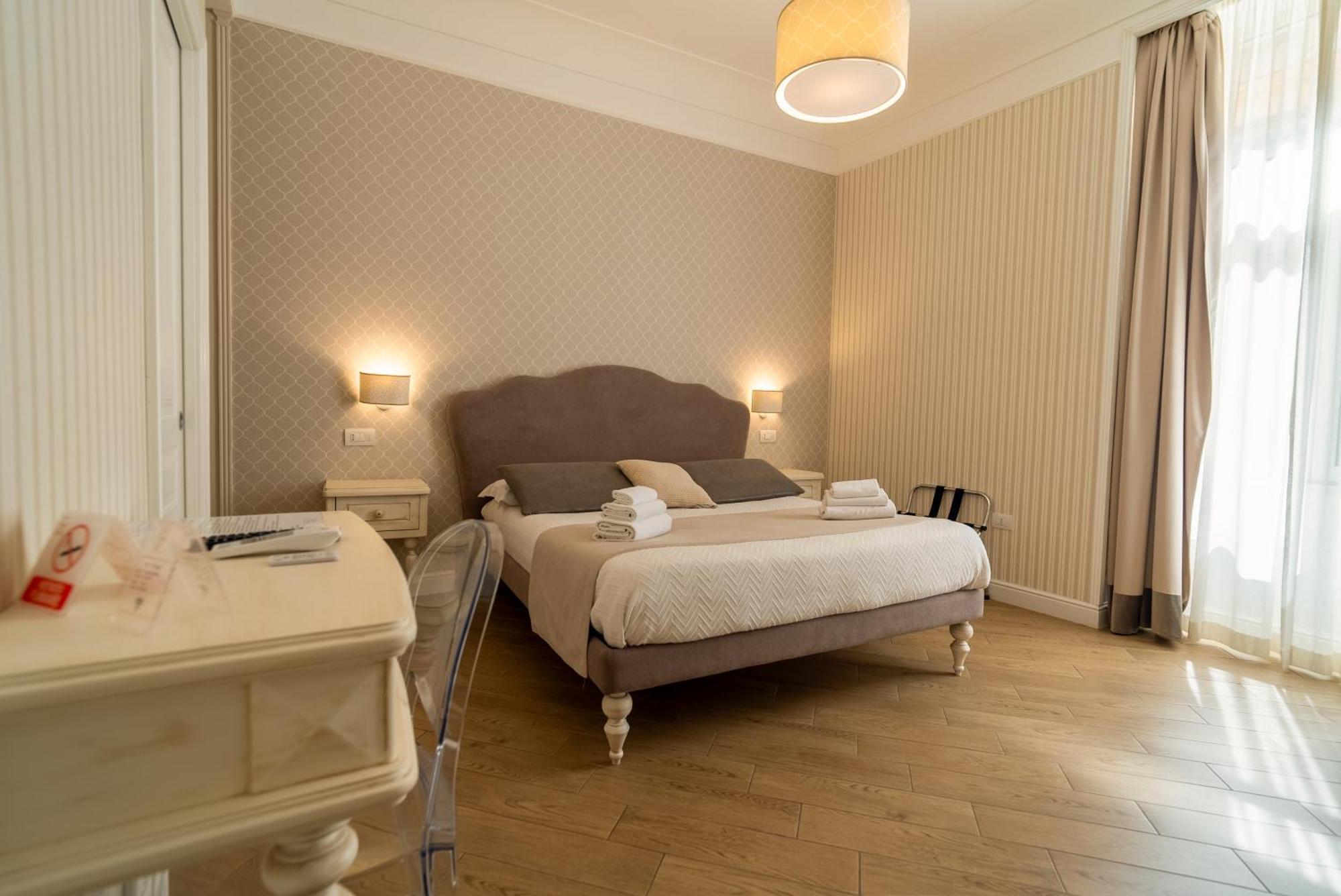 Hotel Florita Napoli Esterno foto