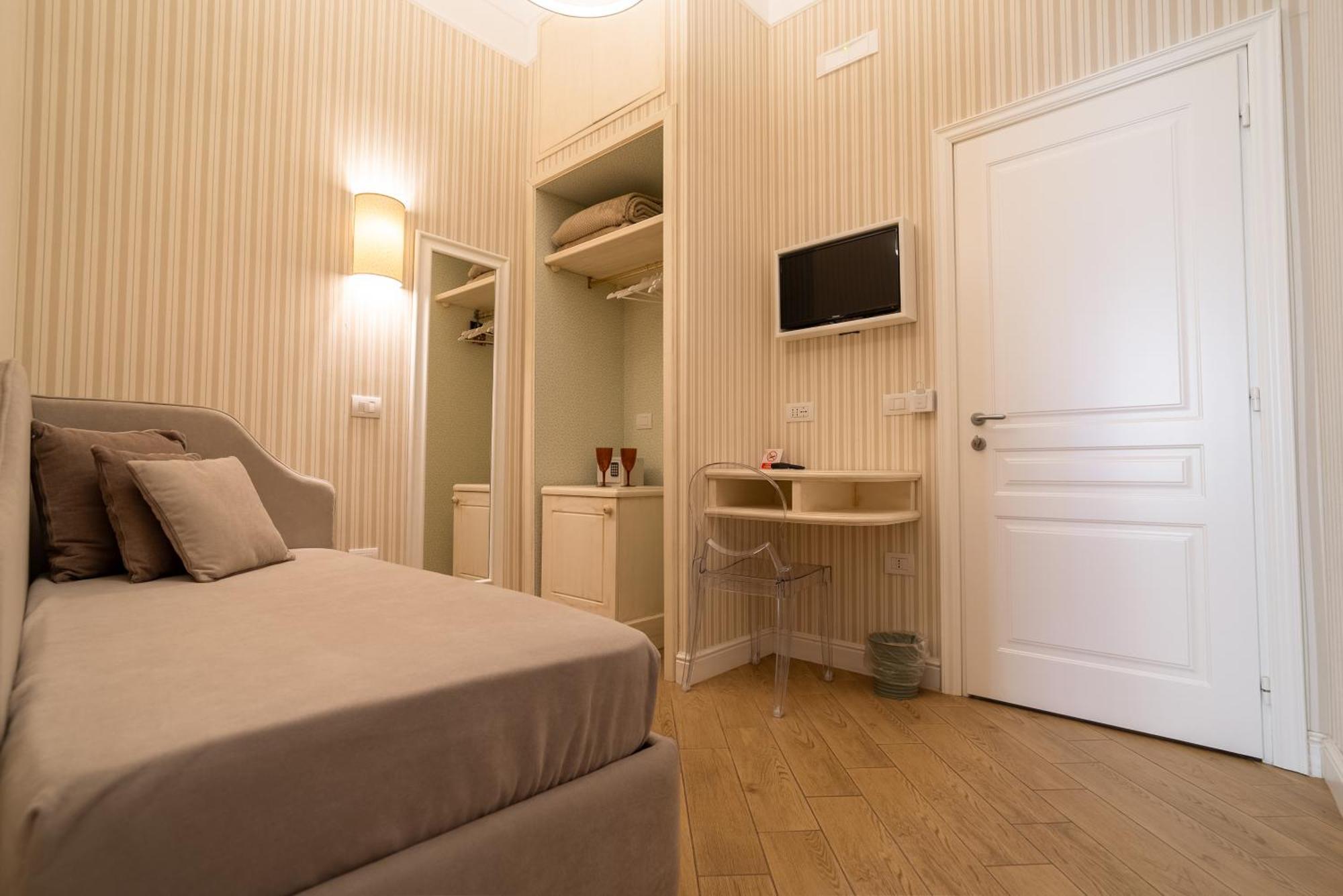 Hotel Florita Napoli Esterno foto