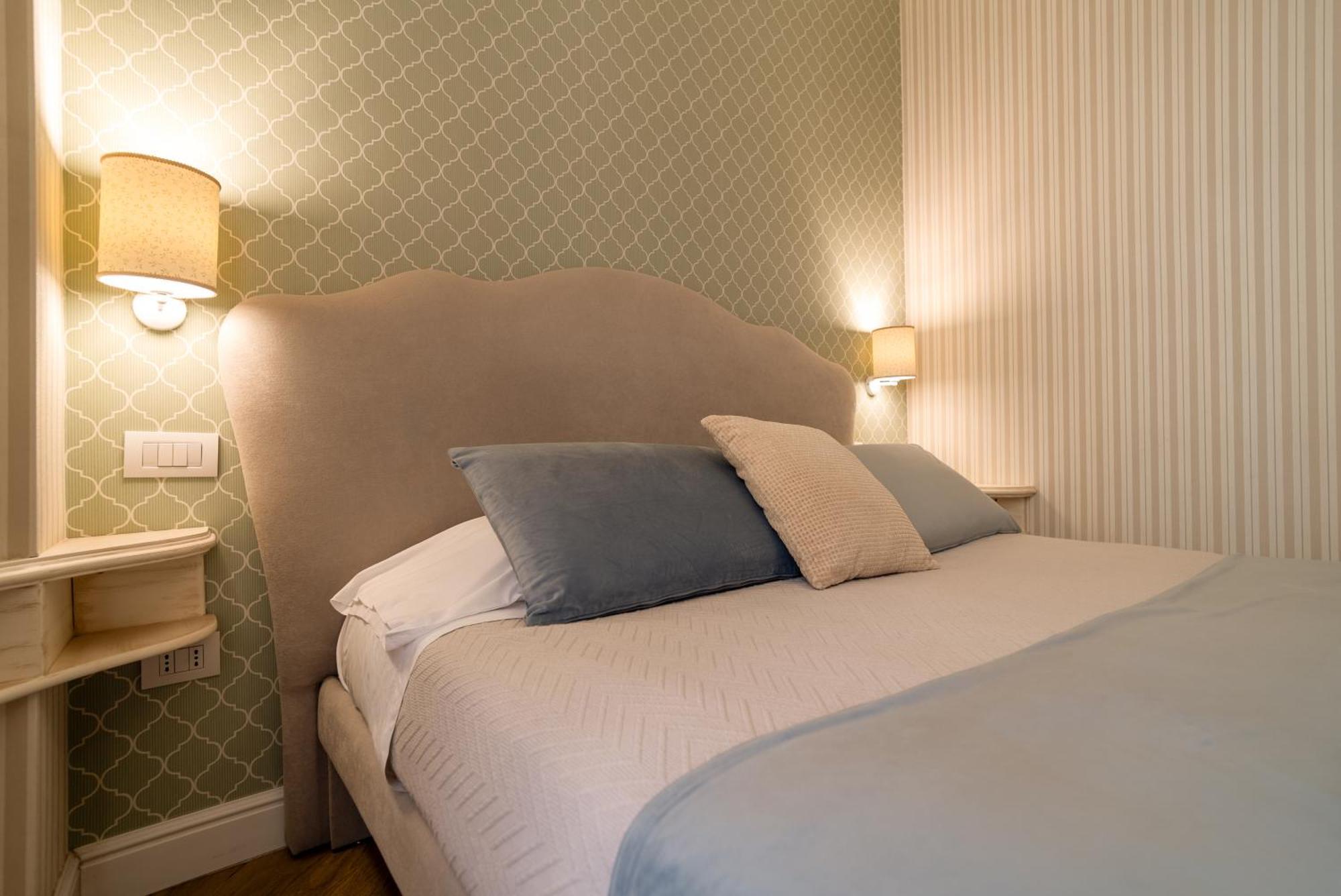 Hotel Florita Napoli Esterno foto